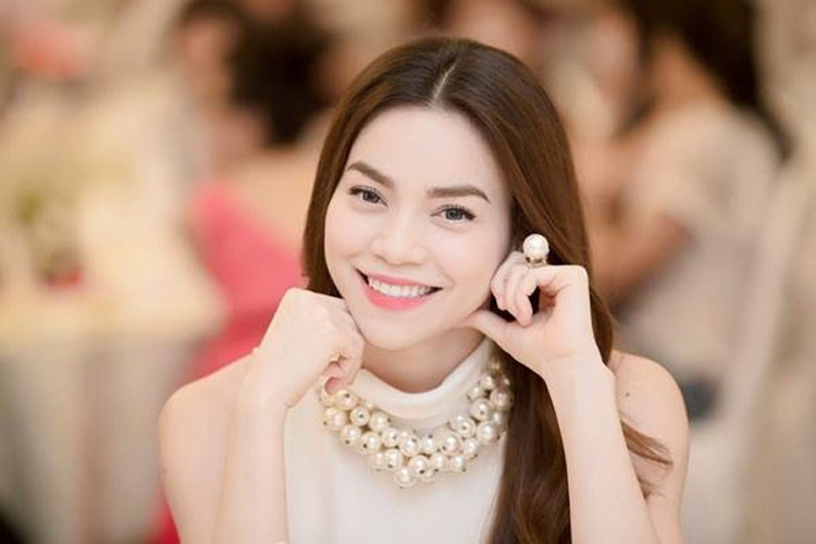 Hồ Ngọc Hà bất ngờ làm giám khảo The Face sau scandal giật chồng