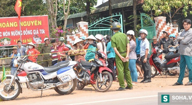 Phát hiện vợ chết bất thường trước cửa nhà, chồng thoi thóp thở