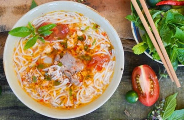 Bún riêu Cái Răng lọt top món ăn ngon phải thử một lần trong đời