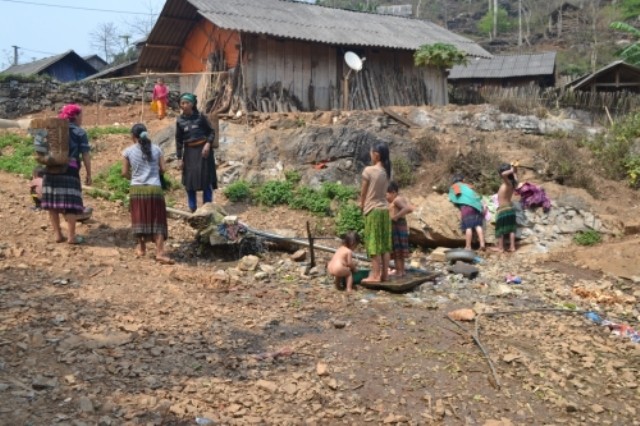 Hành trình trốn chạy ly kỳ của 13 em nhỏ bị bán sang TQ làm nô lệ