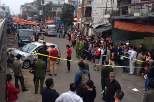 Lái xe taxi 'điên' đâm 2 bà cháu thương vong đã ra đầu thú