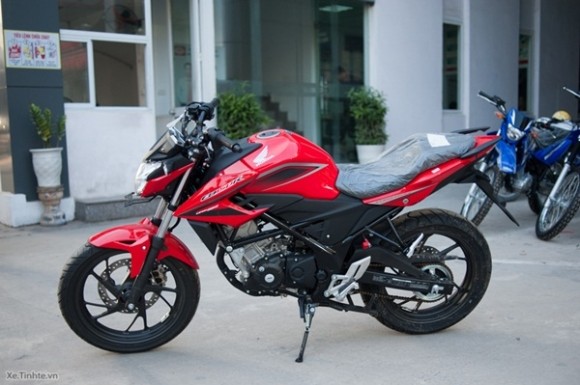 Chiêm ngưỡng độ hầm hố của Honda CB150R Streetfire 106 triệu 