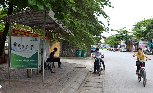 Cô gái bị bắt cóc ngay trên xe bus: Bí ẩn người đàn bà có mùi lạ