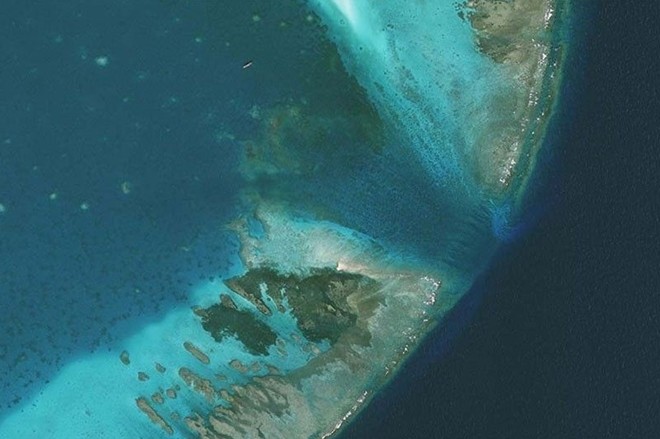 Bãi cạn Scarborough nhìn từ trên cao. Ảnh: AMTI