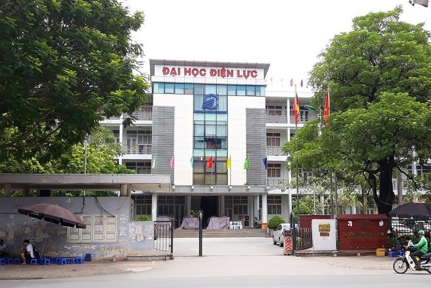 Giảng viên Trường ĐH Điện lực bị tố nâng điểm thi cho các sinh viên.