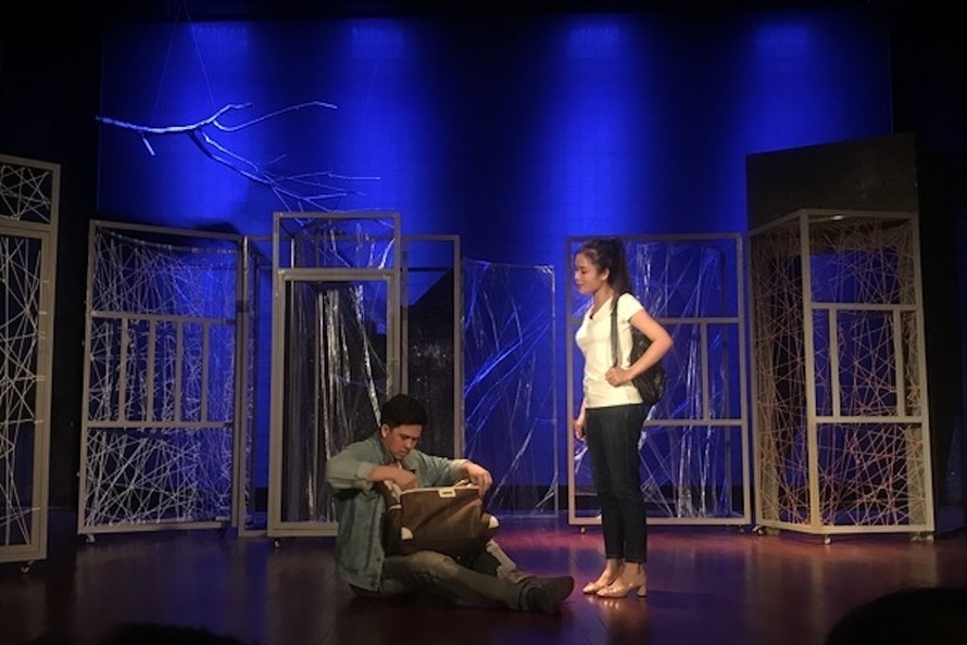 Cảnh trong vở Người tốt nhà số 5 - vở diễn sẽ tham gia Liên hoan.