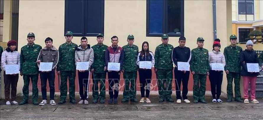 Các đối tượng trong đường dây tổ chức, môi giới, đưa người nước ngoài nhập cảnh trái phép. 