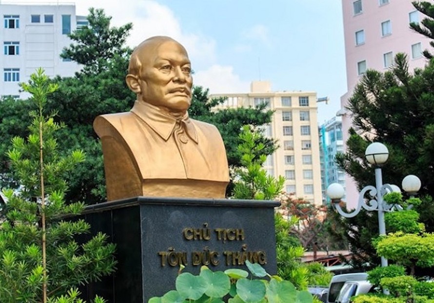 Trưng bày 100 bức ảnh đẹp về thân thế và sự nghiệp Chủ tịch Tôn Đức Thắng