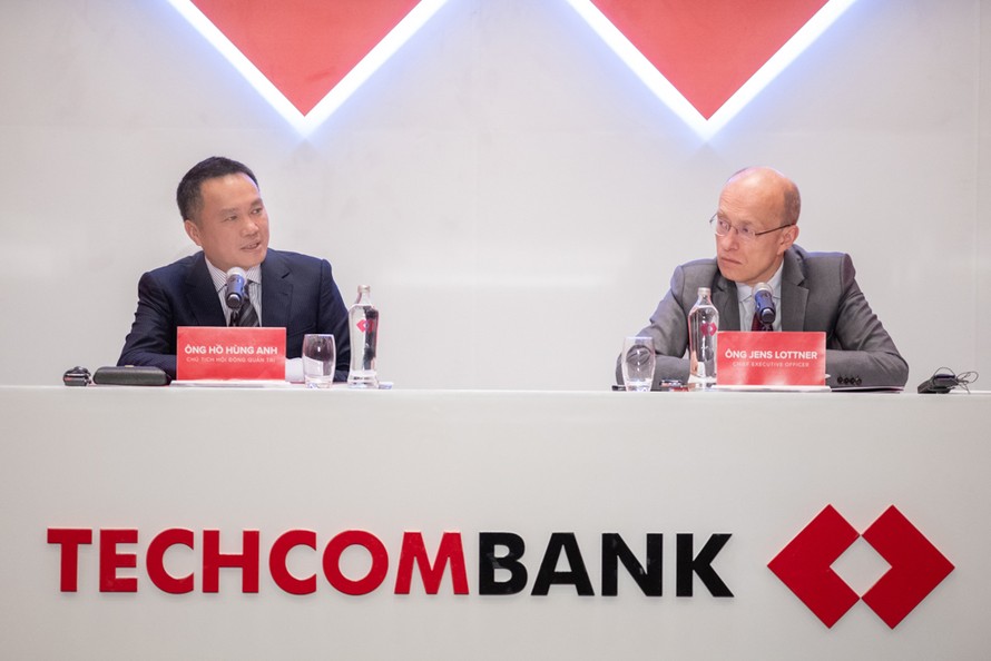 Techcombank thông qua kế hoạch trả cổ tức bằng tiền và kế hoạch tăng vốn