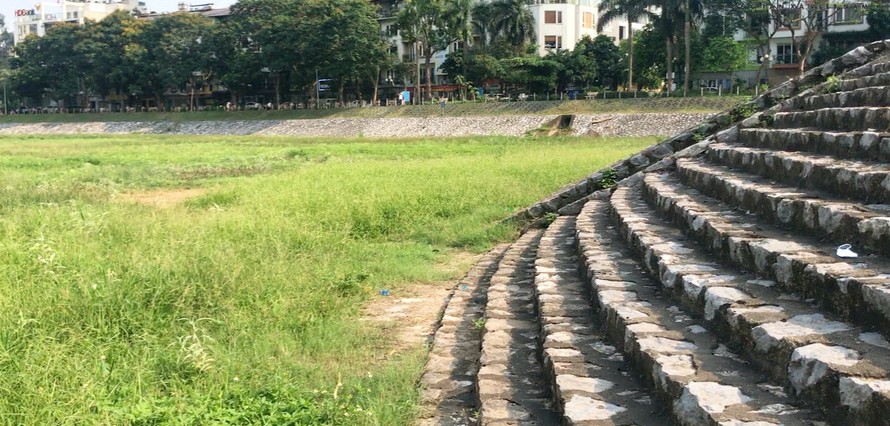 Gọi là hồ điều hòa, song hồ Trung Văn (quận Nam Từ Liêm, Hà Nội) đang trở thành "hồ chết".