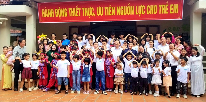 Tạo điều kiện tốt nhất để trẻ em phát triển toàn diện năng lực và phẩm chất