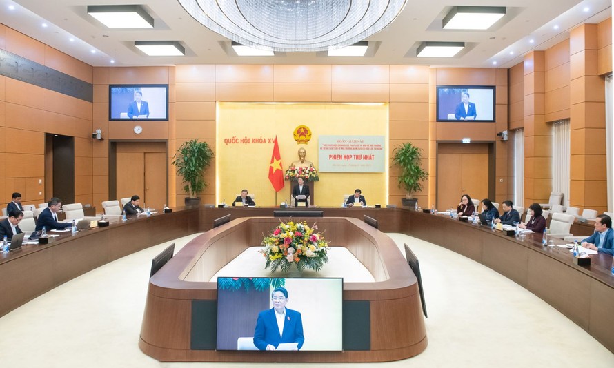 Toàn cảnh Phiên họp.