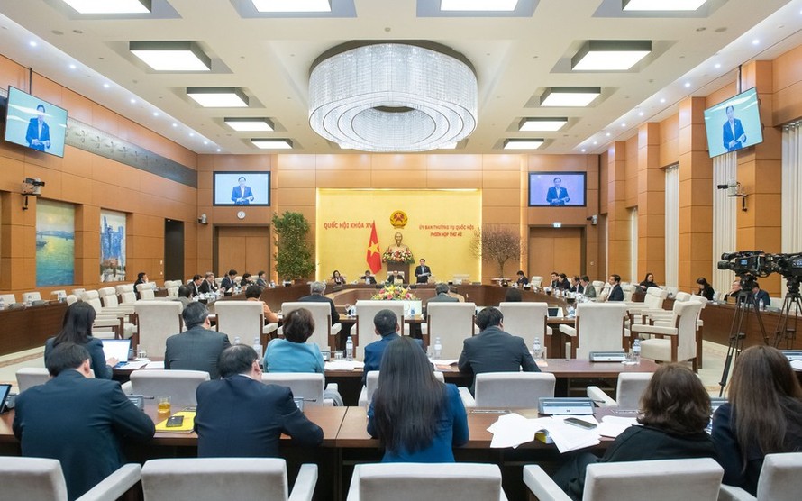 Nghị quyết của Ủy ban Thường vụ Quốc hội về công tác cán bộ 