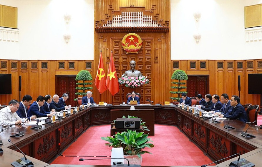 Thủ tướng chủ trì cuộc họp với Ban Chỉ đạo về rà soát, tháo gỡ khó khăn, vướng mắc liên quan đến các dự án. 
