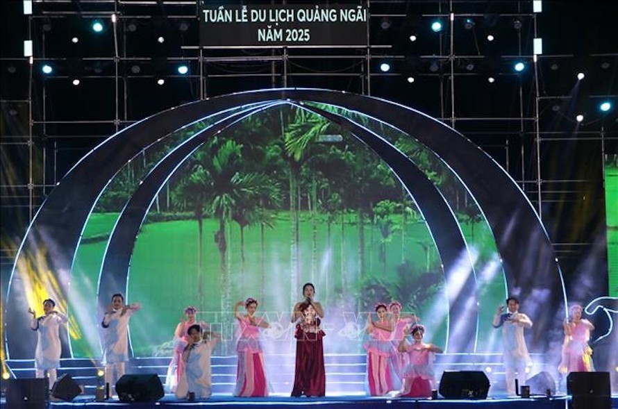 Chương trình nghệ thuật tại lễ khai mạc.