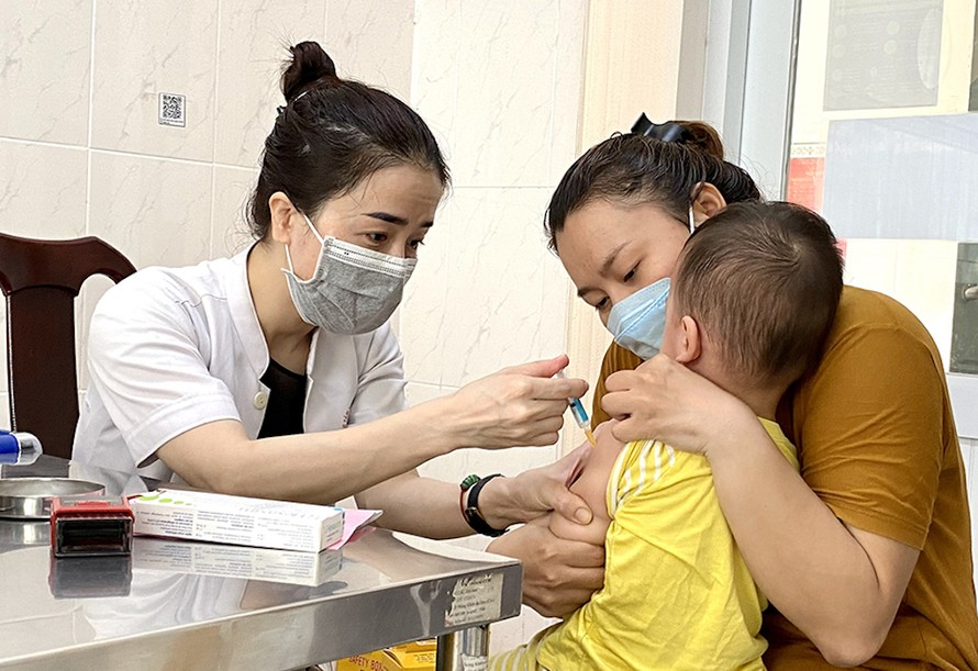Tiêm vắc xin phòng bệnh tại CDC Đồng Nai. (Ảnh minh hoạ)