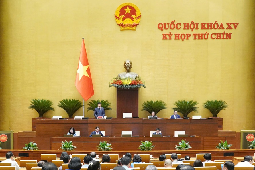 Quốc hội họp phiên toàn thể tại hội trường cho ý kiến một số dự án luật quan trọng tại Kỳ họp thứ 9.