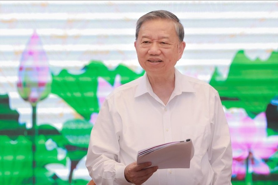 Tổng Bí thư: Ban Tuyên giáo và Dân vận Trung ương đã nhanh chóng ổn định tổ chức bộ máy, tinh gọn biên chế, sắp xếp công tác nội bộ, thể hiện hiệu quả tinh thần "vừa chạy vừa xếp hàng" với những kết quả bước đầu đáng khích lệ.