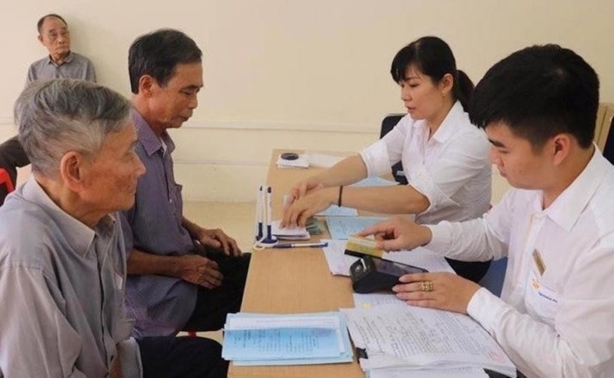 Bộ Y tế quy định thẩm quyền quyết định chi trả mức trợ cấp xã hội, tạm dừng trợ cấp xã hội. (Ảnh minh hoạ)