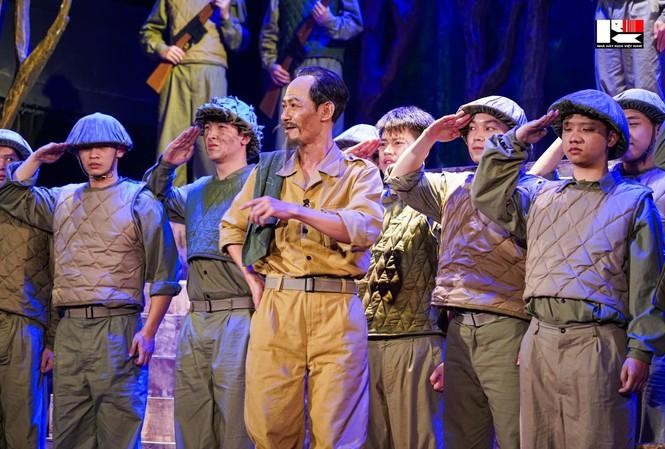 Hình tượng Hồ Chủ tịch được tái hiện sinh động. (Ảnh: Tiền Phong)