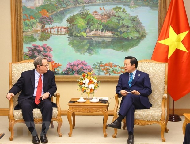 Chiều 28/2, tại Trụ sở Chính phủ, Phó Thủ tưởng Chính phủ Trần Hồng Hà tiếp ông Stuart E. Jones, Phó Chủ tịch cấp cao kiêm Chủ tịch Quan hệ chính phủ toàn cầu của Tập đoàn Bechtel, Hoa Kỳ. (Ảnh: Văn Điệp/TTXVN)