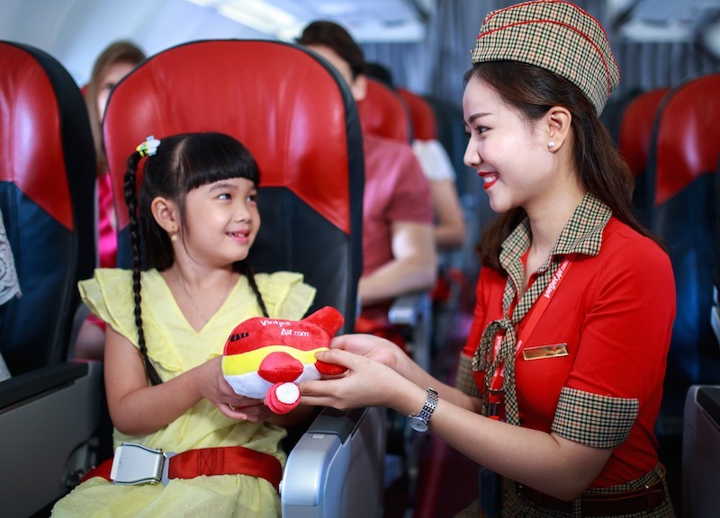 Vietjet công bố chuỗi chương trình ‘Kết nối yêu thương – Yêu là phải tới’