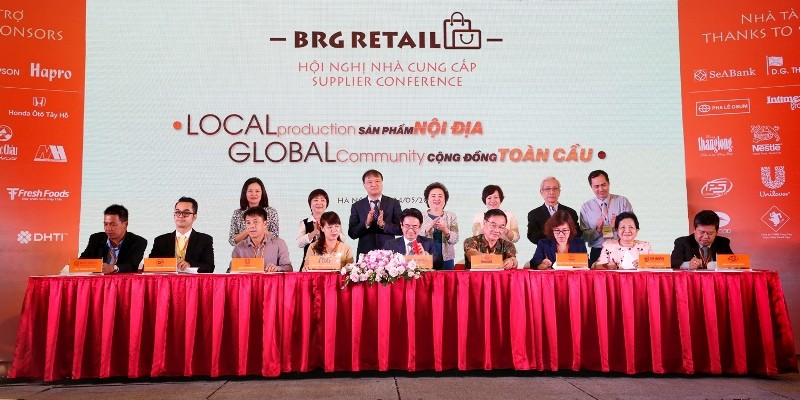 Đại diện các nhà cung cấp tiêu biểu tham gia ký kết với BRG Retail tại Hội nghị