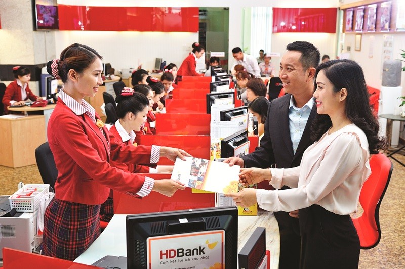 Hỗ trợ khách hàng vượt Covid-19, HDBank giảm sâu lãi suất cho vay