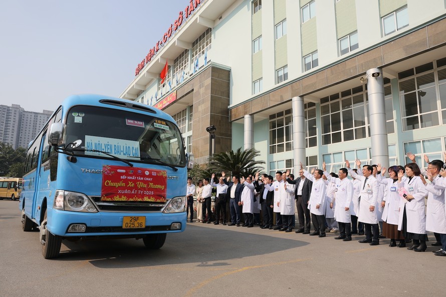 AstraZeneca đồng hành cùng Quỹ Ngày Mai Tươi Sáng mang yêu thương đến với bệnh nhân ung thư