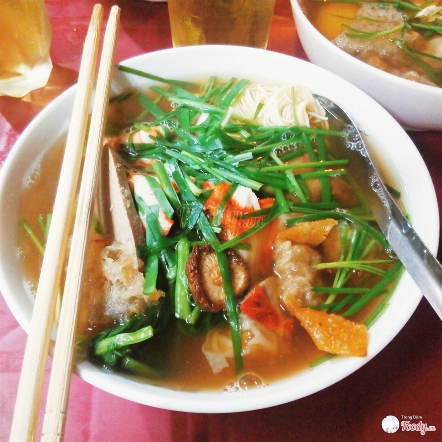 Bát mì vằn thắn Hà Nội