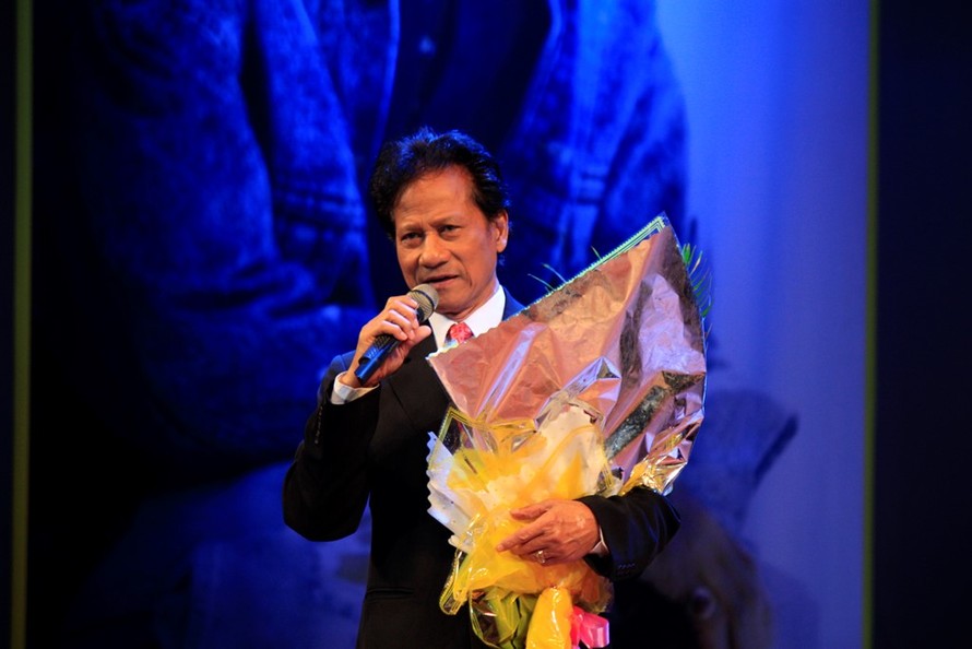 Danh ca Chế Linh, người sáng tạo lối hát buồn não nùng