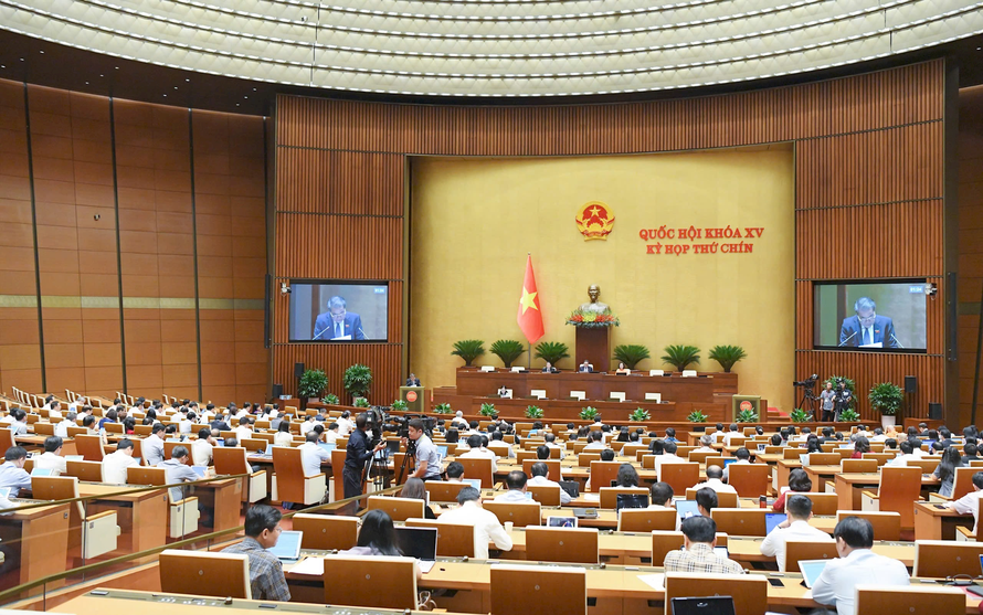 Quang cảnh phiên họp
