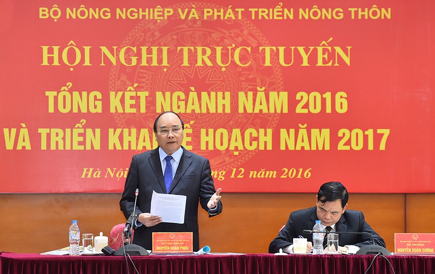 Thủ tướng nêu rõ: “Thể chế ràng buộc sự phát triển thì phải bãi bỏ ngay, đừng để các thể chế đó bắt chúng ta phải chạy theo, phải sợ nó một cách vô lý” - Ảnh: VGP/Quang Hiếu