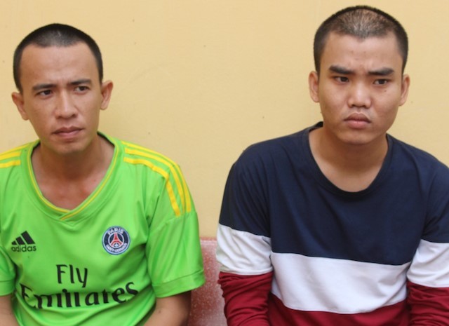 Trọng (áo xanh) và Thực tại cơ quan điều tra. 