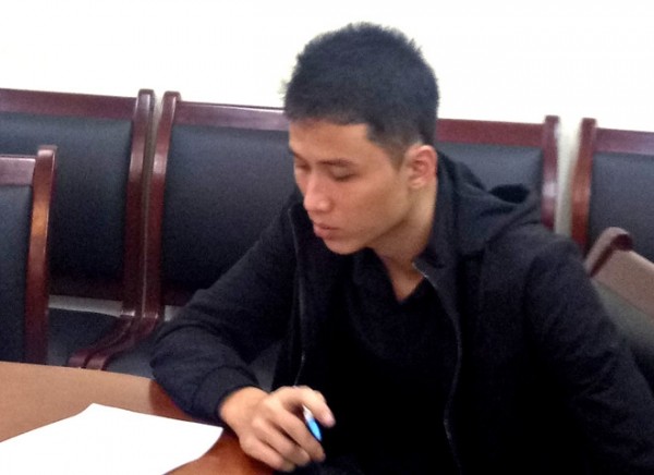 Nghi phạm Tùng tại cơ quan công an. Ảnh: Vietnamnet