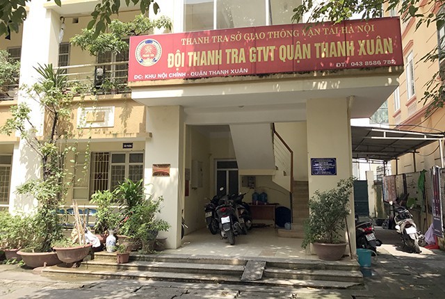 Đội Thanh tra giao thông Quận Thanh Xuân. Ảnh: Dân trí