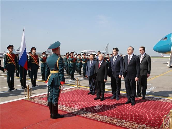 Tổng Bí thư đến Moscow, bắt đầu thăm chính thức Liên bang Nga