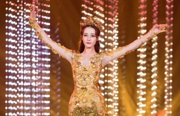 Địch Lệ Nhiệt Ba gây tranh cãi nhất lịch sử lễ trao giải Kim Ưng