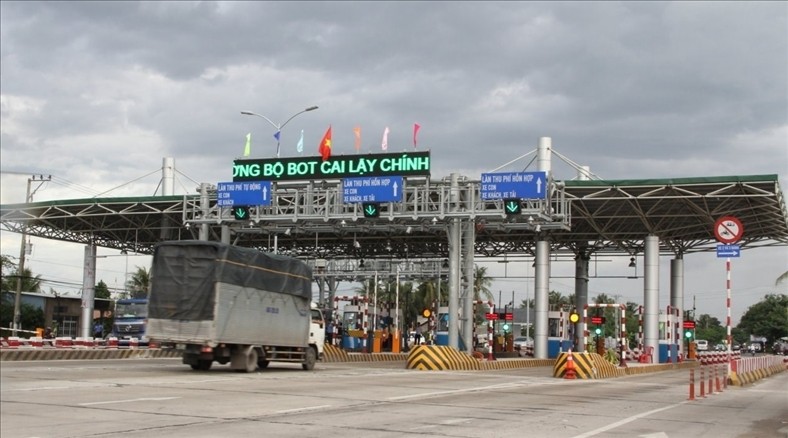 Trạm thu phí BOT Cai Lậy. Ảnh: TTXVN