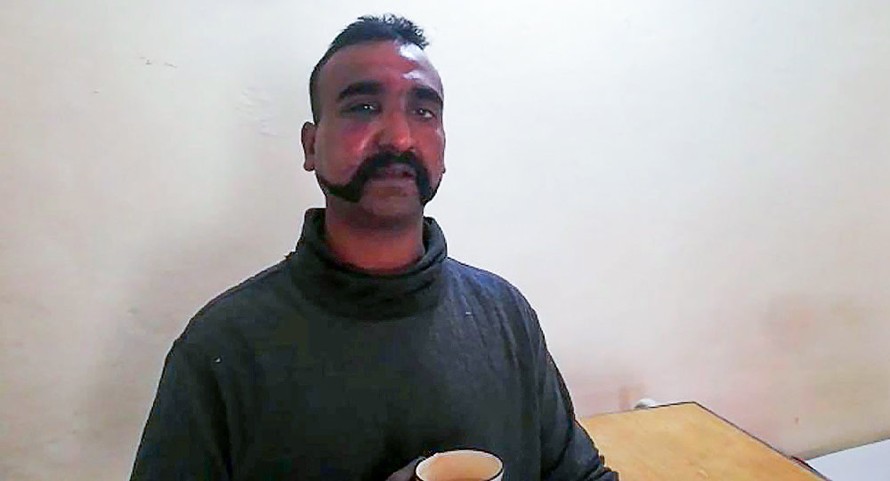 Thủ tướng Pakisan tuyên bố sẽ phóng thích phi công Ấn Độ