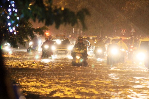 Thời tiết ngày 6/5: Miền Bắc có mưa dông, miền Trung xuất hiện nắng nóng 