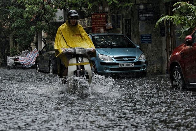 Thời tiết ngày 14/6: Bắc Bộ bước vào đợt mưa dông dài ngày