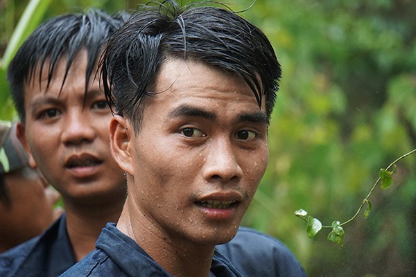 Các chiến sĩ PCCC làm nhiệm vụ dưới thời tiết nắng nóng. Ảnh: VietNamNet