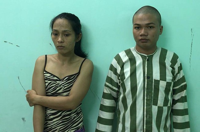 Hai đối tượng Phương và Tuấn tại cơ quan Công an. Ảnh: PLO