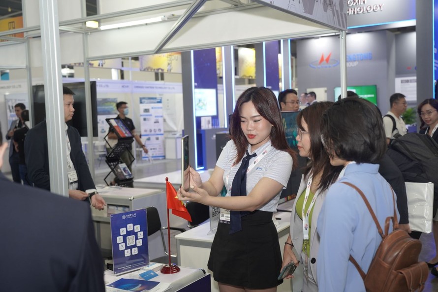 VNPT Face ID gây ấn tượng tại Asia Tech X Singapore 2023 