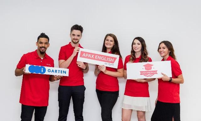 Giáo viên của Apax Leaders tình nguyện tham gia sản xuất khóa học online miễn phí cho học sinh trong mùa dịch Covid-19 (Ảnh chụp trước ngày 27/4/2021).