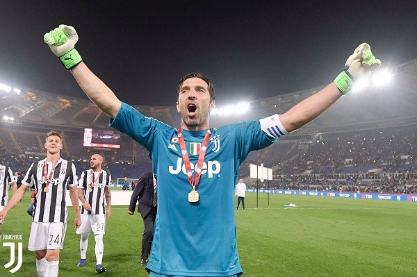 Gianluigi Buffon thông báo chia tay Juventus sau 17 năm gắn bó