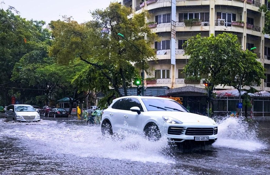 Mưa lớn kéo dài từ Thừa Thiên-Huế đến Khánh Hòa
