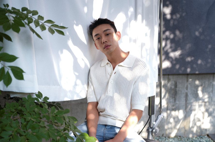 'Ảnh đế' Yoo Ah In và áp lực từ văn hóa thần tượng 