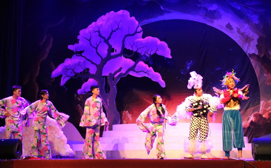 Sân khấu TP HCM nỗ lực đổi mới sau mùa Tết